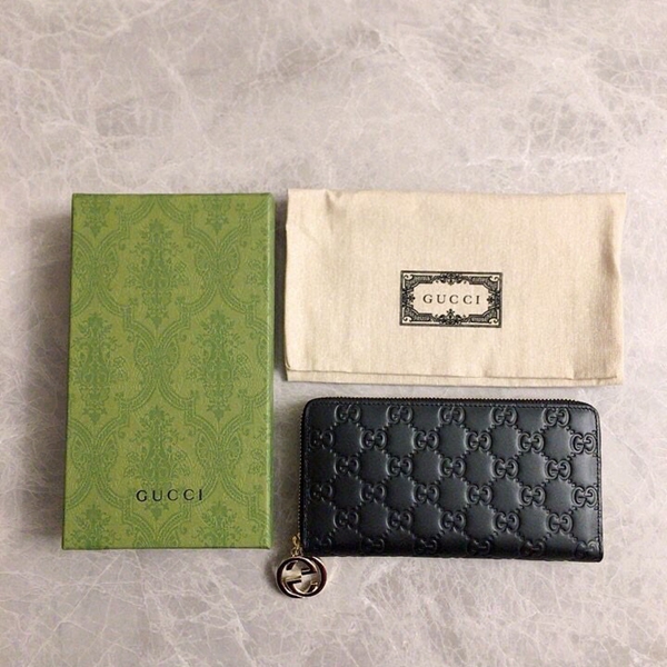 グッチ財布 レプリカ着用イメージ